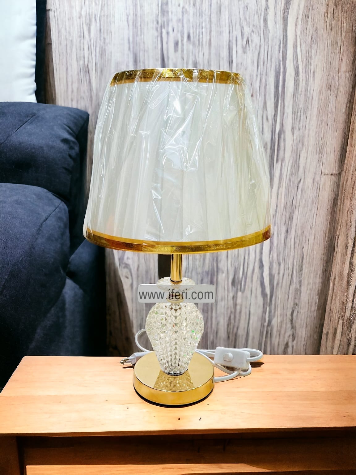17 Inch Metal Table Lamp RY92347