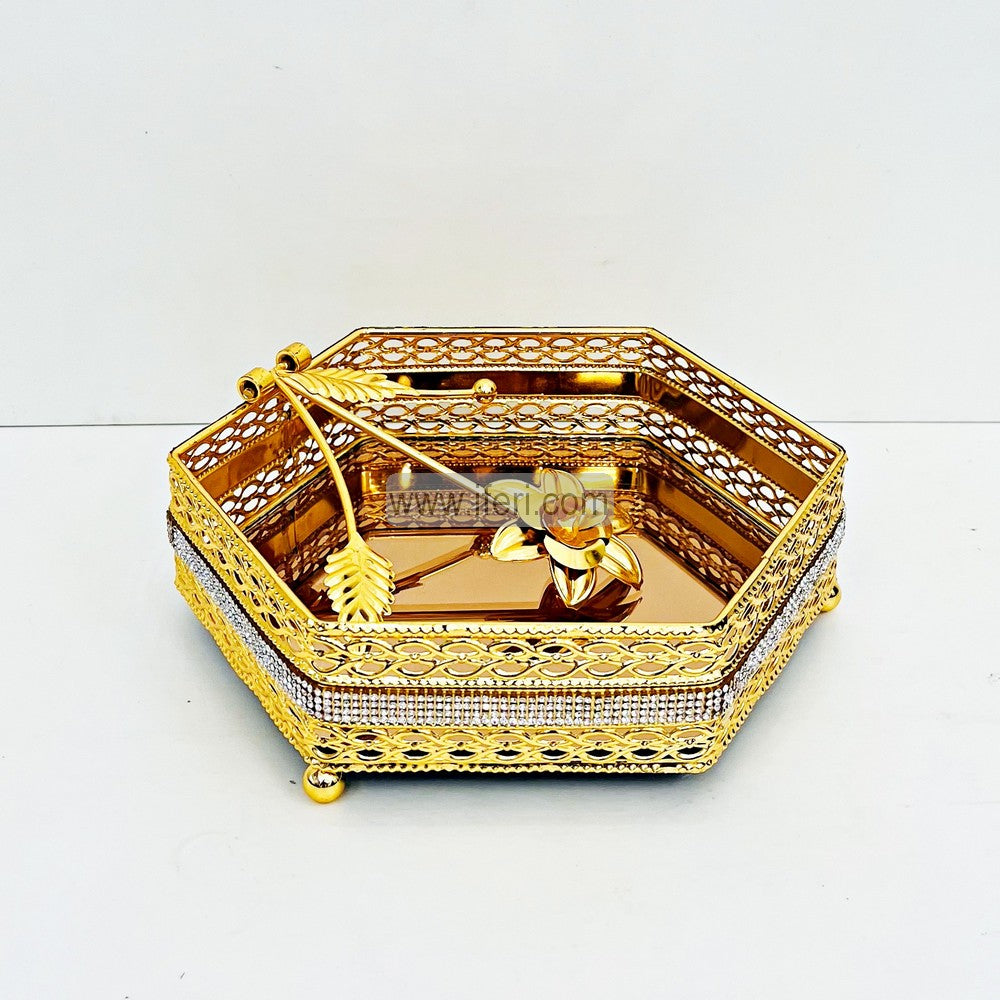 8.3 Inch Metal Decorative Tissue Holder IQ080