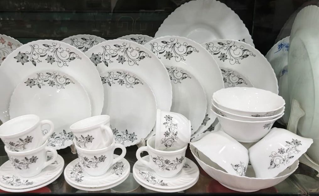 32 Pcs Pyrex Dinner Set CGA0547