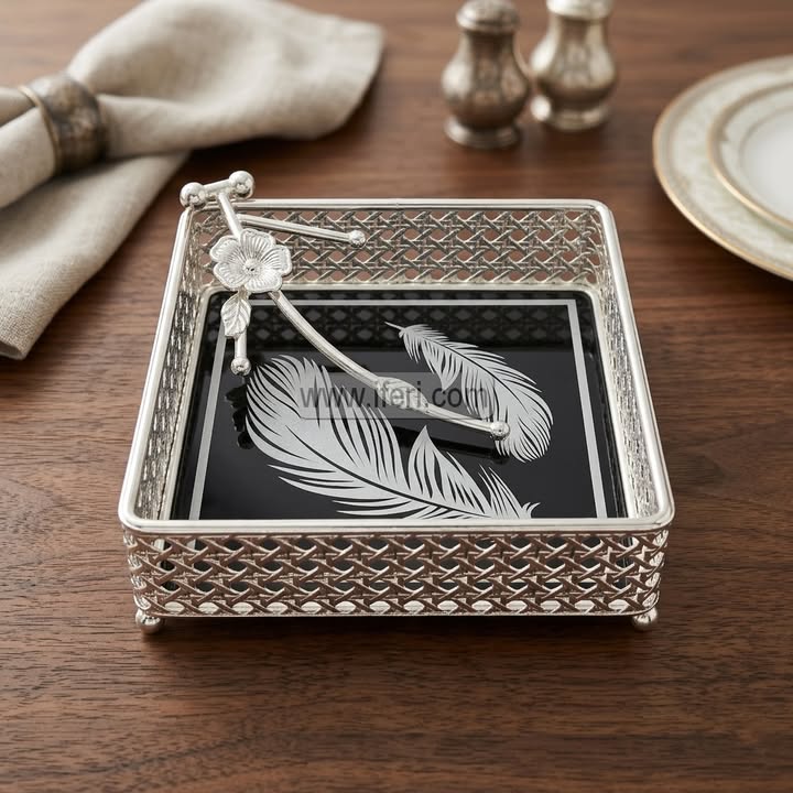 7 Inch Metal Decorative Tissue Holder HR2518