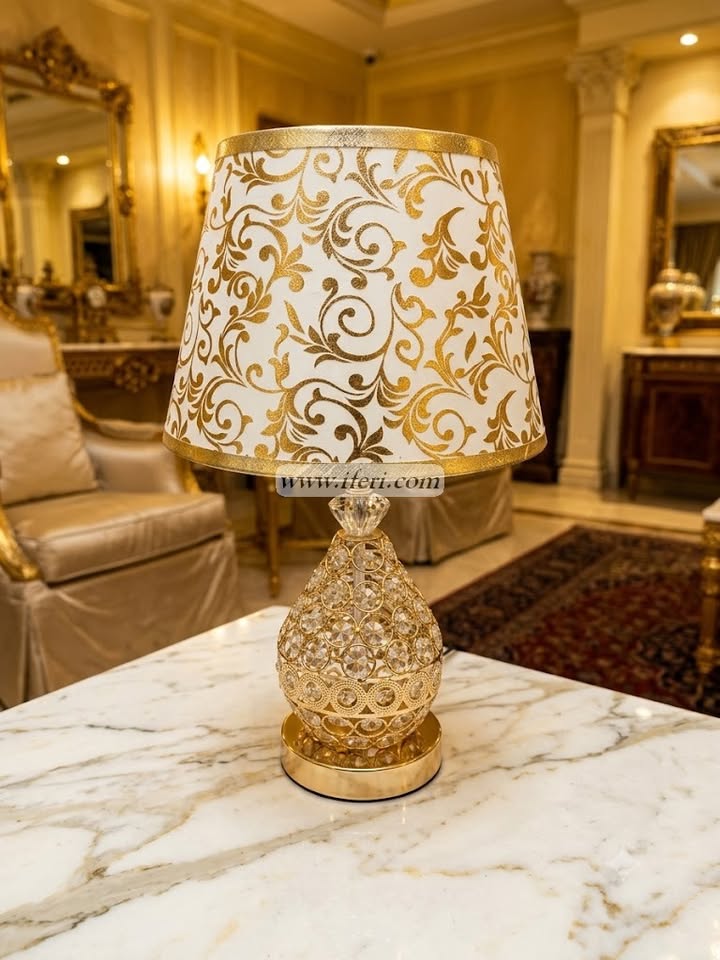 Crystal Table Lamp with Gold Decorative Base IQ127