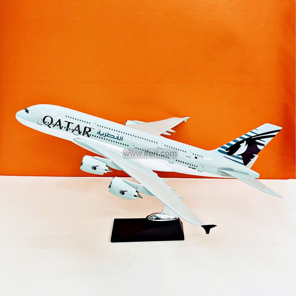 17.5 Inch Die Cast Resin Qatar Airways Airplane Model Toy Showpiece with Base RY2889